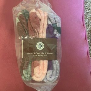 Buttons and Pleats wool hiking socks